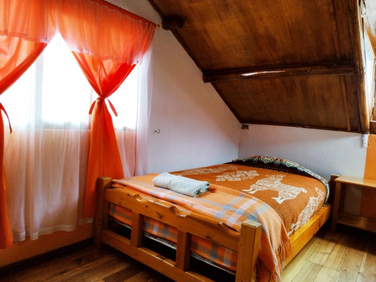 Hostal Taita Cristobal Isinlivi Exteriér fotografie