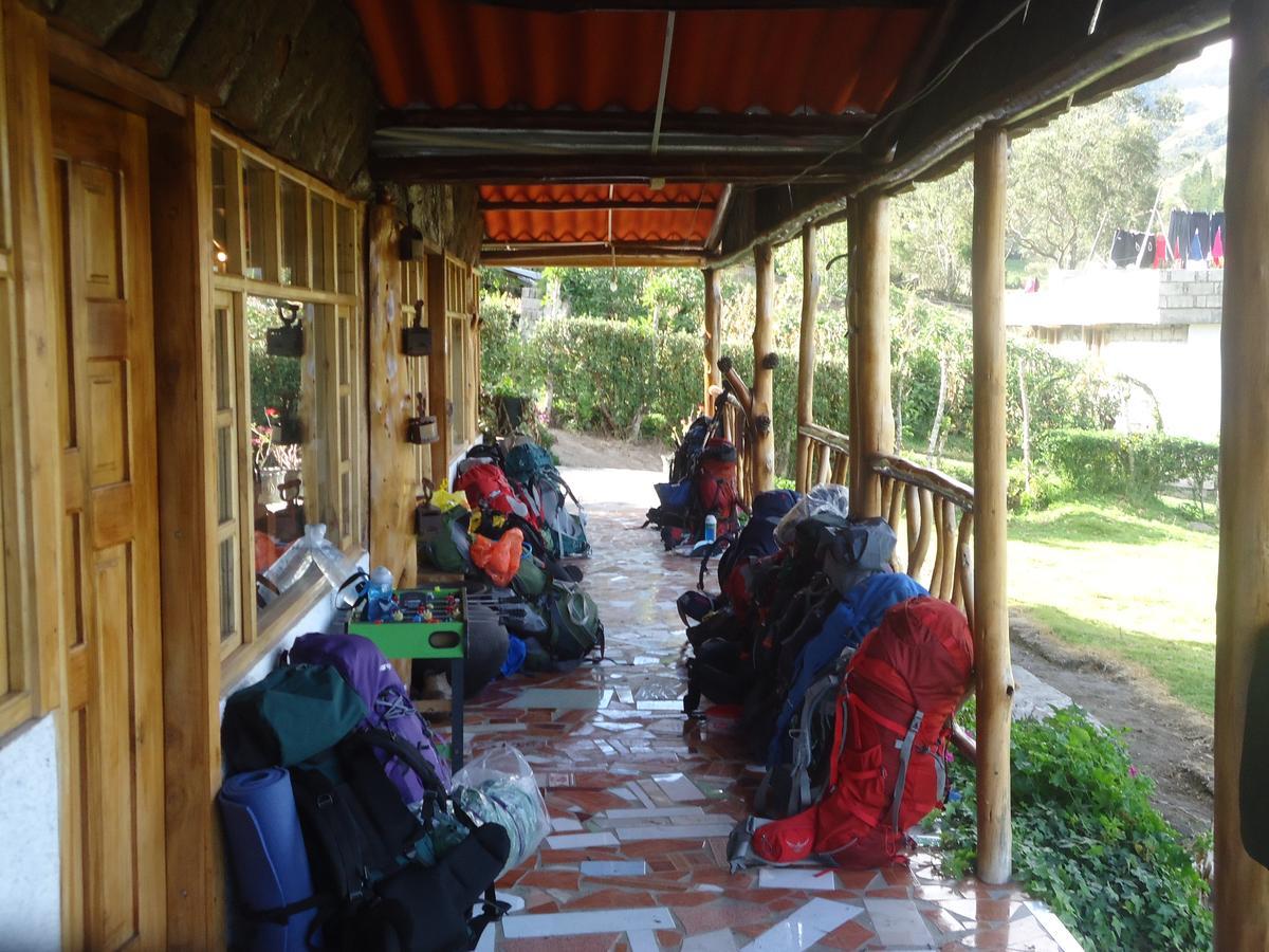 Hostal Taita Cristobal Isinlivi Exteriér fotografie