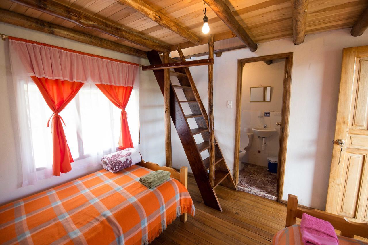 Hostal Taita Cristobal Isinlivi Exteriér fotografie